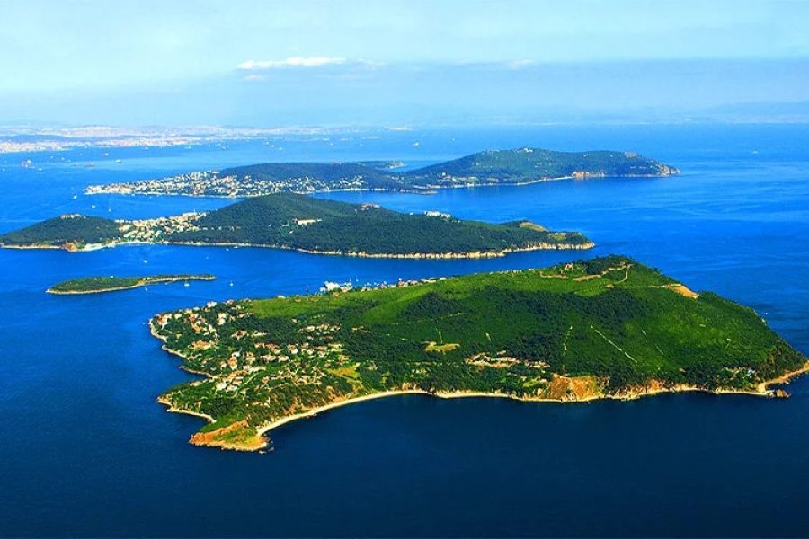 Adalar Turu – Büyük Ada Ve Heybeli Ada ( Öğle Yemeği Dahil ) ⛴️🚶🏻‍♀️